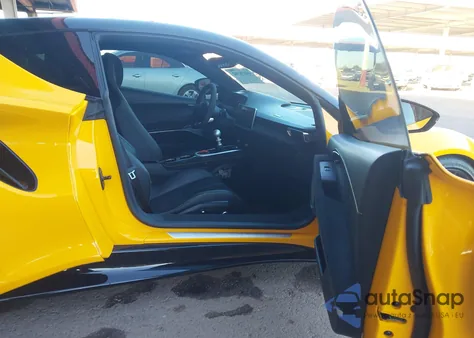 2024 Lotus Emira V6 First Edition z USA, uszkodzony, nr VIN SCCLEKAXXRHA11528